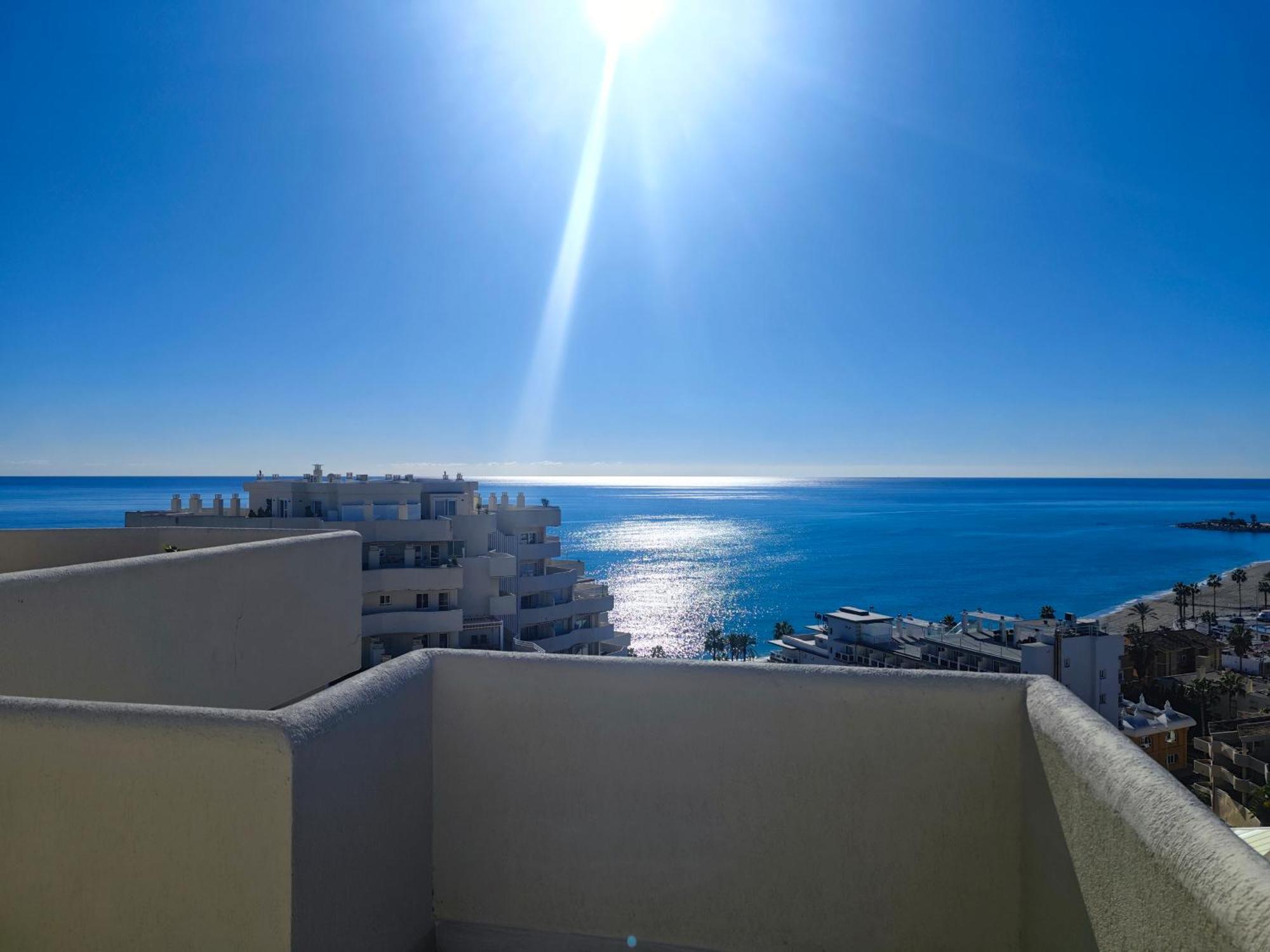 El Estudio De La Playa Benalbeach Vistas Al Mar Бенальмадена Экстерьер фото